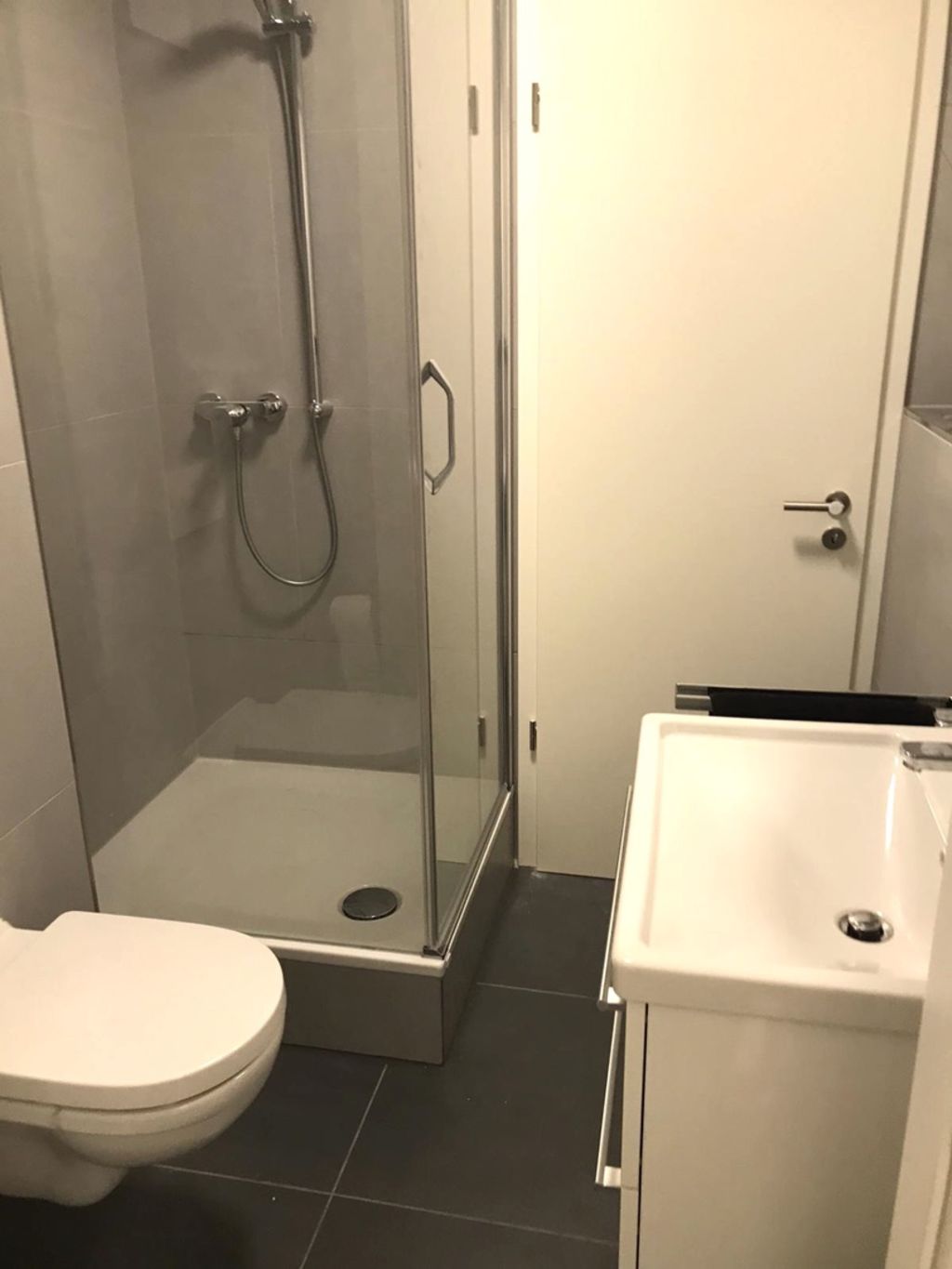 Rent 2 rooms apartment Koblenz | Entire place | Koblenz | Möbliertes und voll ausgestattetes (Business)Apartment in zentraler Koblenzer Innenstadtlage! | Hominext