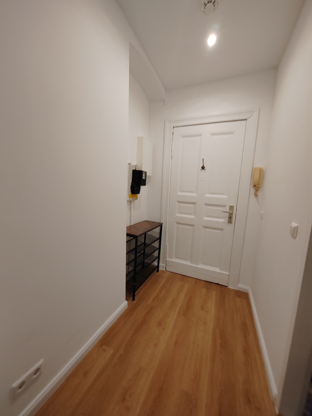 Rent 1 room apartment Berlin | Entire place | Berlin | Kernsaniert am idyllischen Crelleplatz | Hominext