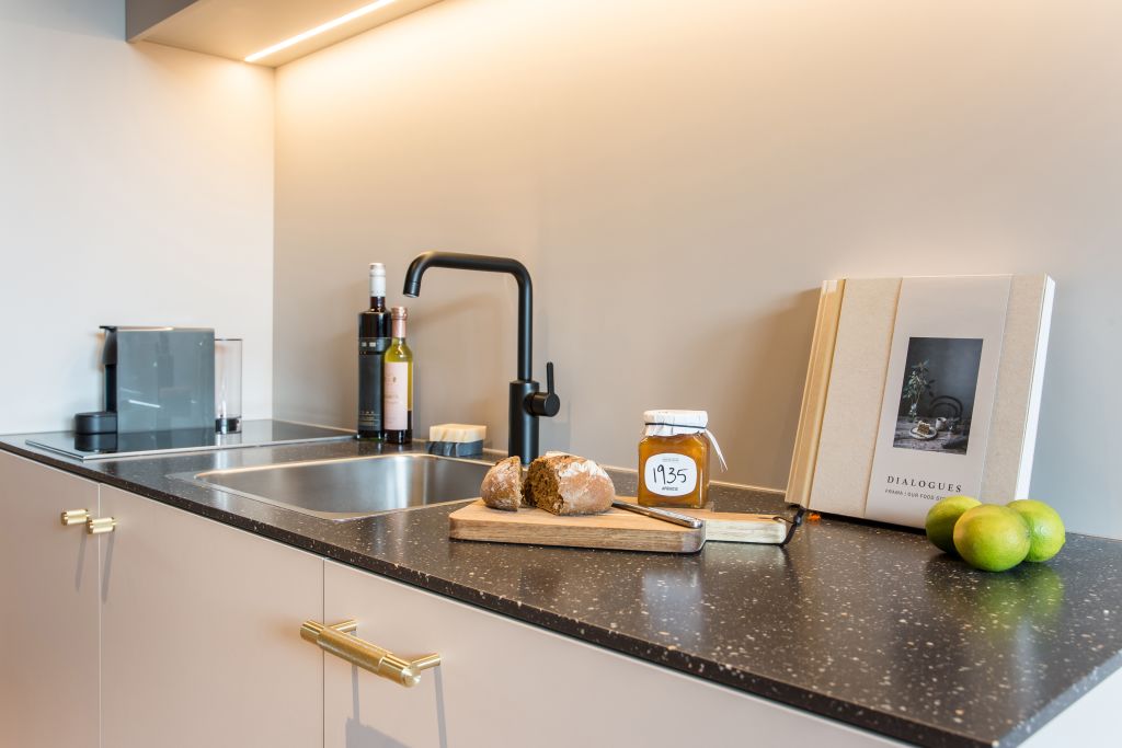 Miete 1 Zimmer Wohnung Hamburg | Ganze Wohnung | Hamburg | Smart Serviced Apartment mit Balkon in Hamburg HafenCity | Hominext