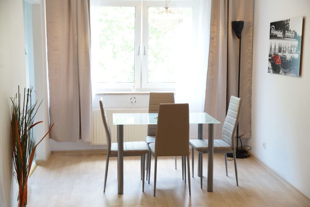 Miete 1 Zimmer Wohnung Düsseldorf | Ganze Wohnung | Düsseldorf | Wunderschönes und großartiges Loft in lebendiger Straße, Düsseldorf | Hominext