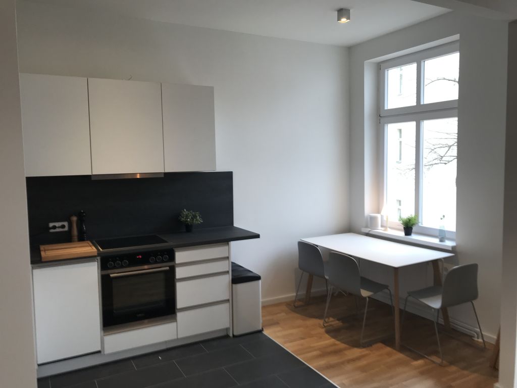 Miete 1 Zimmer Wohnung Berlin | Ganze Wohnung | Berlin | Moderne, helle und ruhige 2 Zimmer Businesswohnung mit Balkon im denkmalgeschützen Altbau im grünen Pankow | Hominext