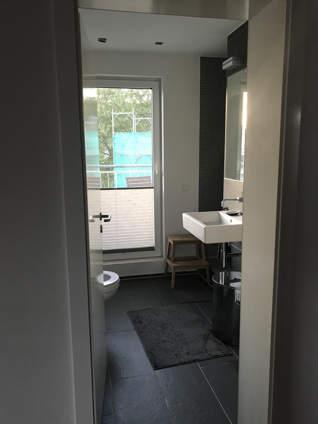 Rent 1 room apartment Köln | Entire place | Köln | Luxuriöses 95 qm ruhiges Penthouse Appartement in der Kölner Innenstadt mit umlaufender 55 qm Terrasse am Park gelegen mit Domblick | Hominext