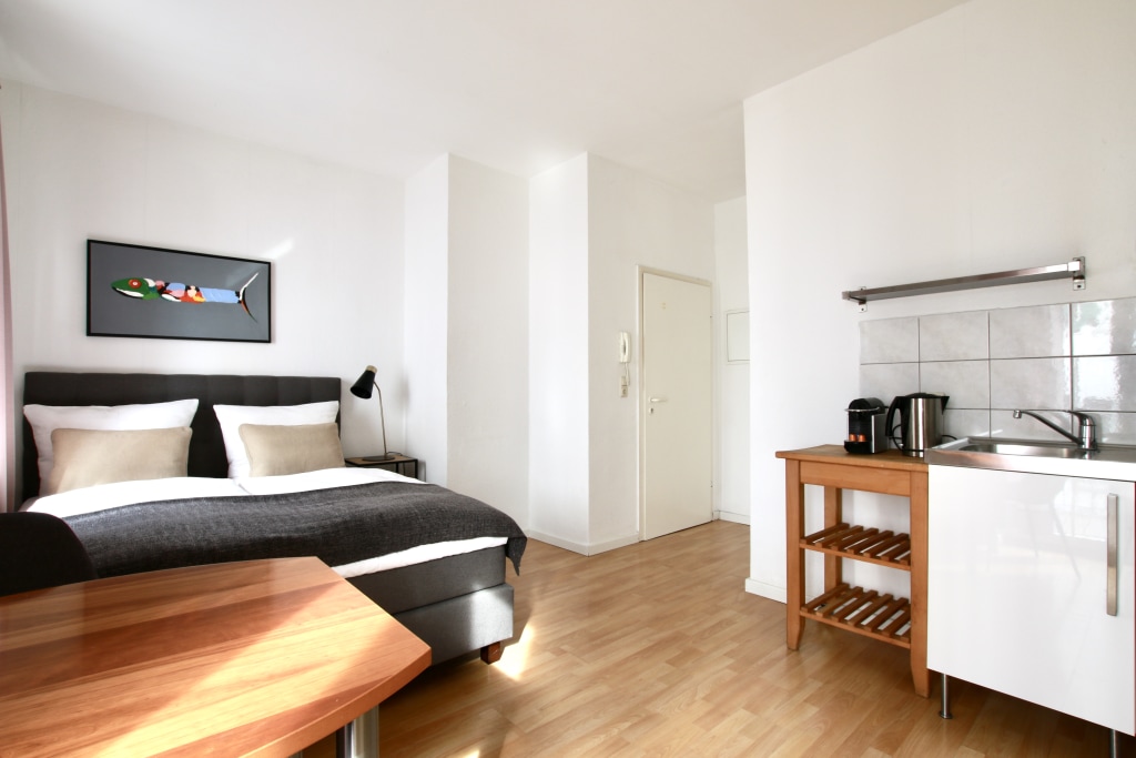 Miete 1 Zimmer Wohnung Köln | Ganze Wohnung | Köln | Schickes Apartment mit Balkon am Friesenplatz | Hominext