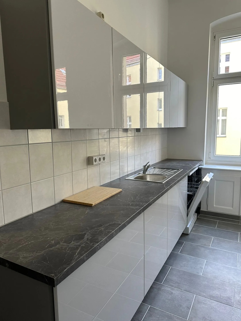 Rent 1 room apartment Berlin | Studio | Berlin | NUR FÜR MÄDCHEN - Studentin Privatzimmer in Wohngemeinschaft | Hominext