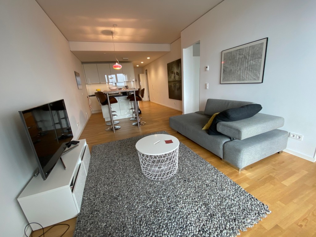 Rent 1 room apartment Frankfurt am Main | Entire place | Frankfurt am Main | Attraktive Wohnung mit Loft-Charakter neben Europagarten | Hominext