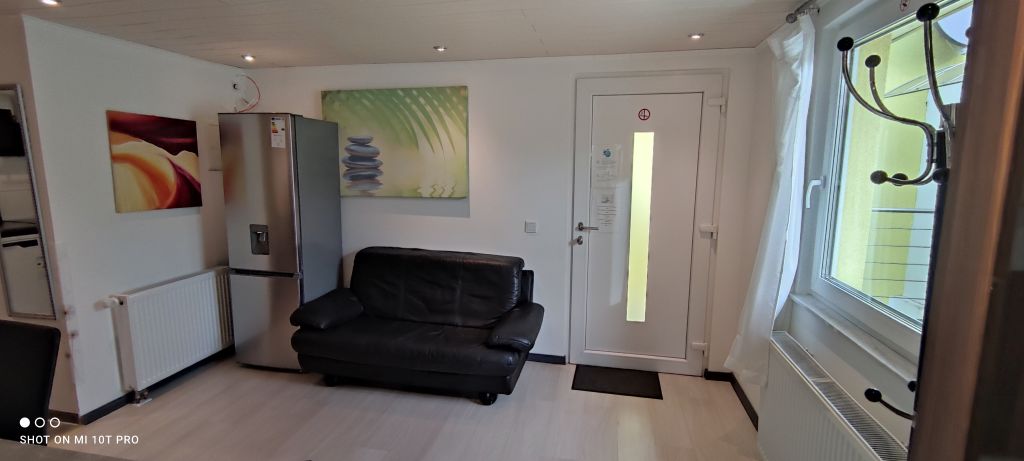 Rent 2 rooms apartment Köln | Entire place | Köln | 3-Zimmer Wohnung in der Nähe vom Flughafen | Hominext