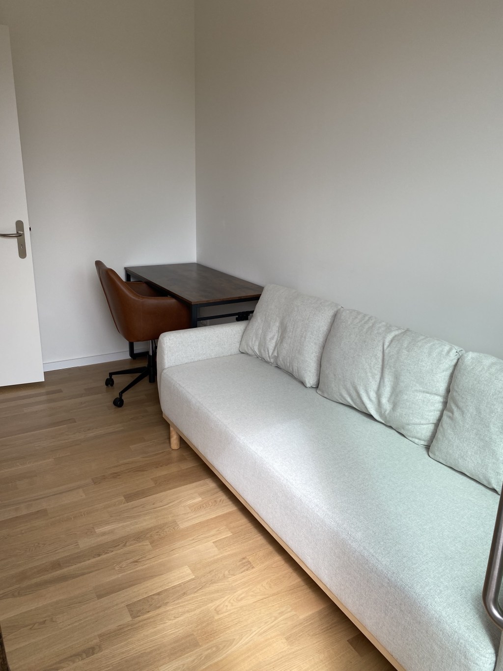 Rent 2 rooms apartment Berlin | Entire place | Berlin | Neues Dachgeschoss mit zwei Terassen in Neukölln | Hominext