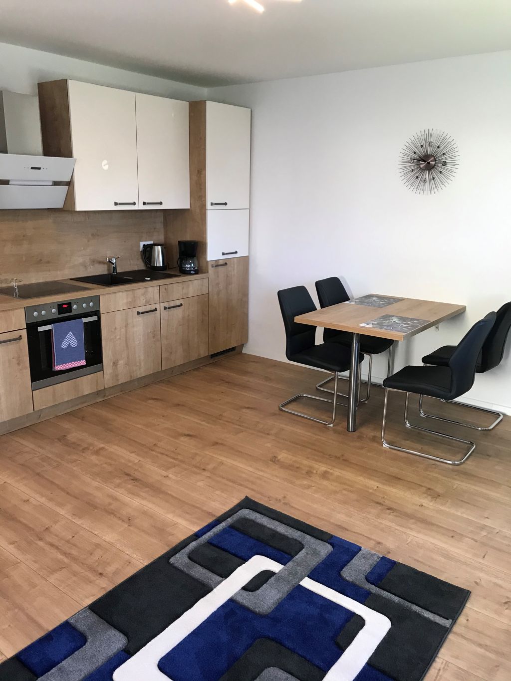 Rent 1 room apartment Berlin | Entire place | Berlin | Neu erbaute Villa mit zwei wunderschön separaten Wohnungen in Berlin-Pankow | Hominext