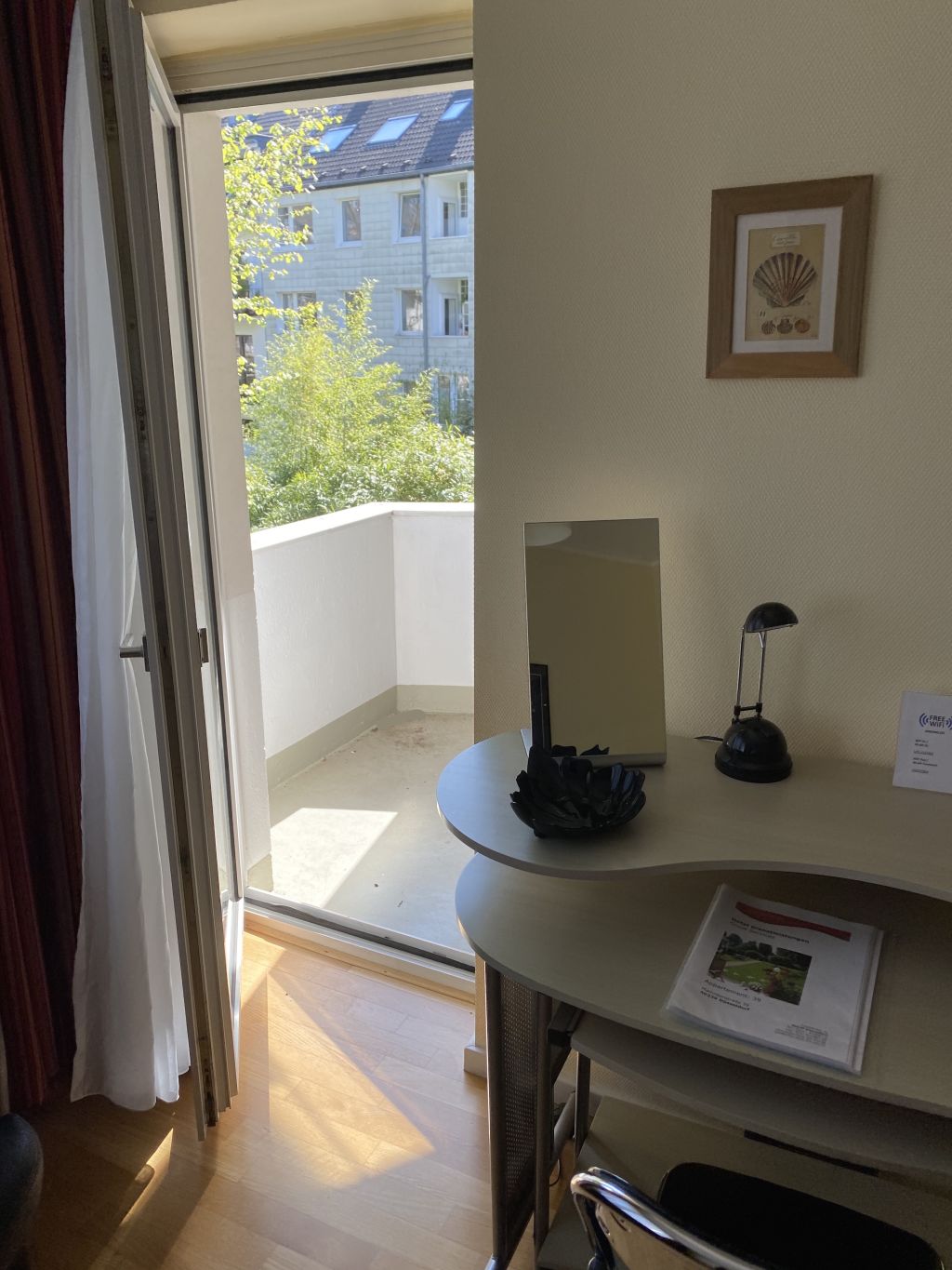 Miete 1 Zimmer Wohnung Düsseldorf | Ganze Wohnung | Düsseldorf | Ruhiges Studio zur Gartenseite mit Balkon | Hominext