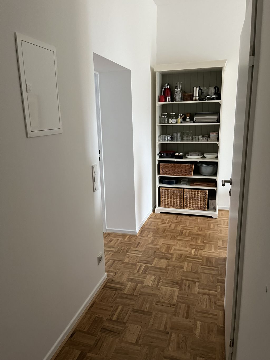 Rent 1 room apartment Düsseldorf | Entire place | Düsseldorf | Ruhiges neu saniertes  Apartment im belebten Viertel in Düsseldorf | Hominext