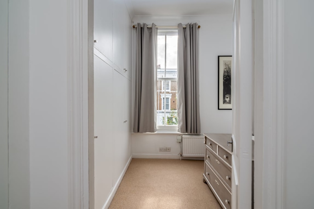 106 Chesterton Rd, London W10 6EP, UK