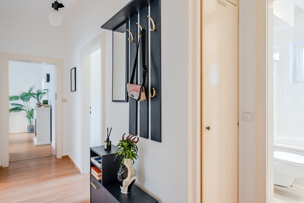 Miete 3 Zimmer Wohnung Berlin | Ganze Wohnung | Berlin | Natürliches Licht & Stil: Geräumige 2-Zimmer-Wohnung mit Balkon | Hominext