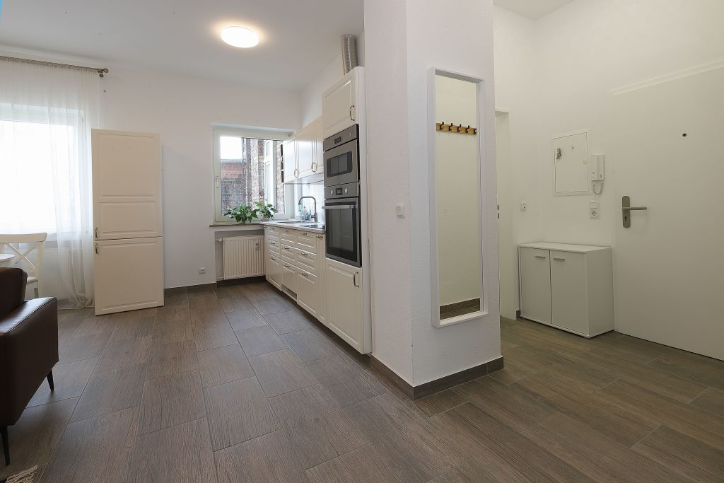 Rent 2 rooms apartment Köln | Entire place | Köln | Schöne Wohnung in Bestlage Köln’s! | Hominext