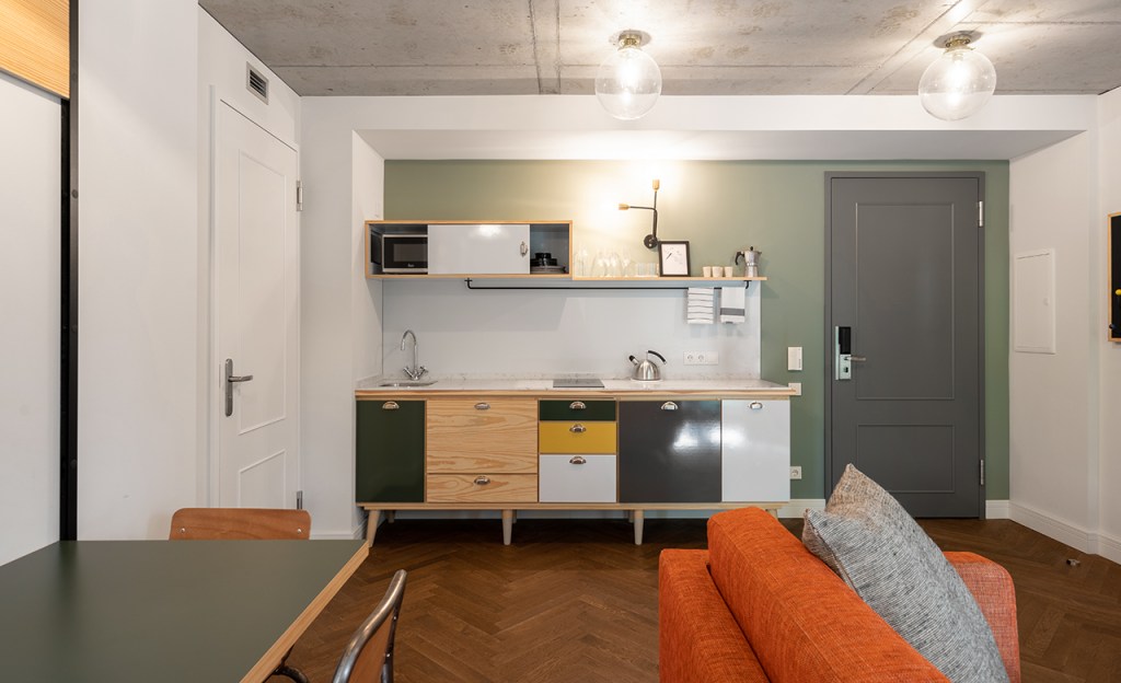 Miete 2 Zimmer Wohnung Berlin | Ganze Wohnung | Berlin | Voll möbliertes Apartment mit Balkon (50m²) | Hominext