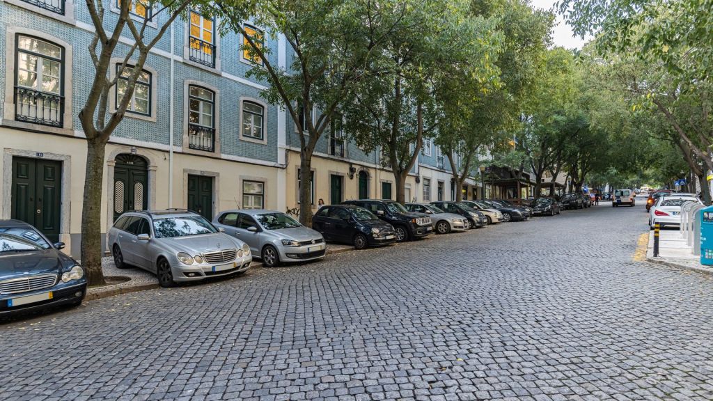 Rua Luís de Camões 103, 2o Esquerdo