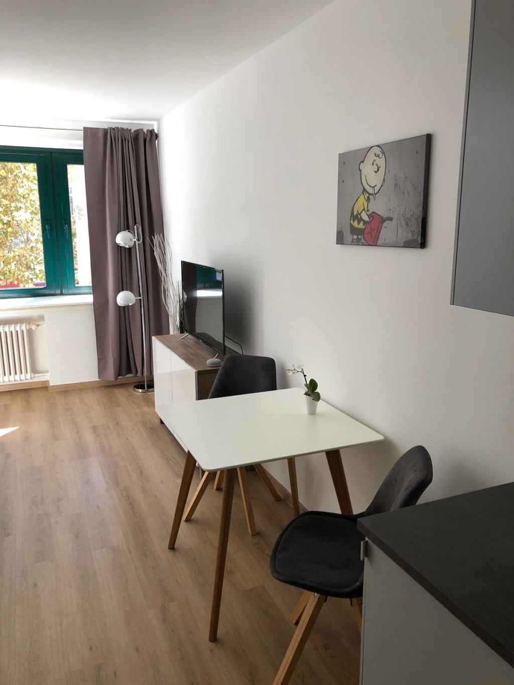 Miete 1 Zimmer Wohnung Köln | Ganze Wohnung | Köln | Modernes Studio-Apartement am Mediapark | Hominext