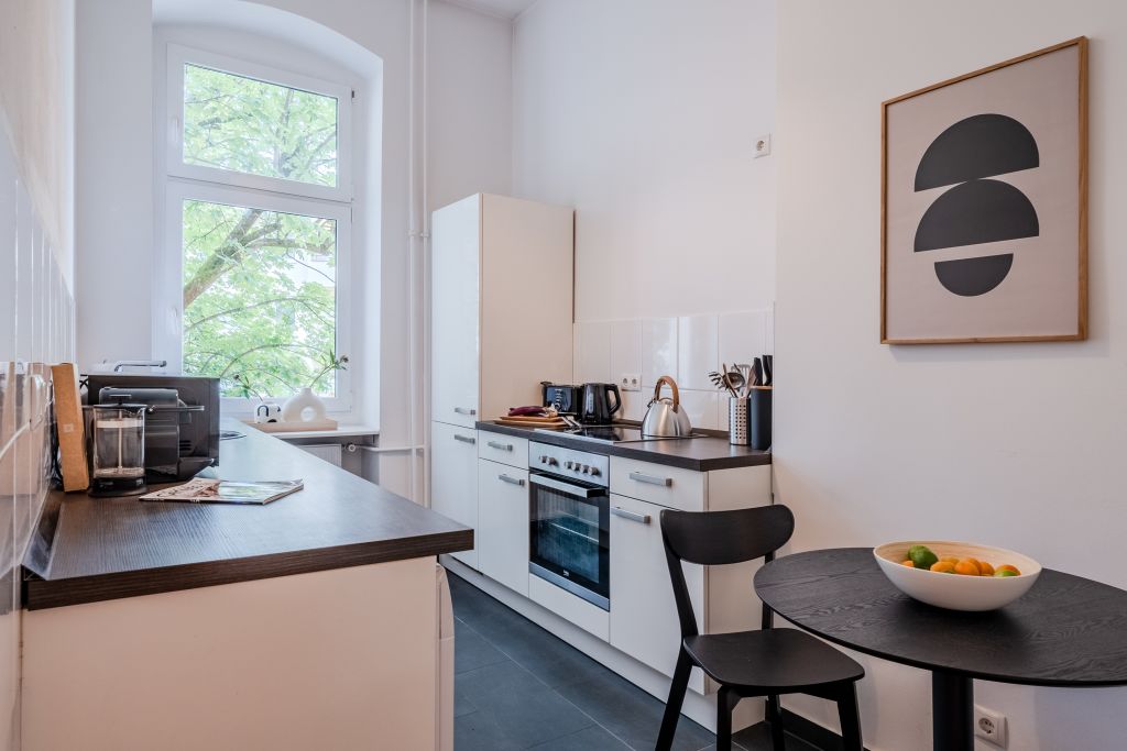 Miete 2 Zimmer Wohnung Berlin | Ganze Wohnung | Berlin | Renoviertes 2-Zimmer-Apartment mit Balkon in Charlottenburg | Hominext