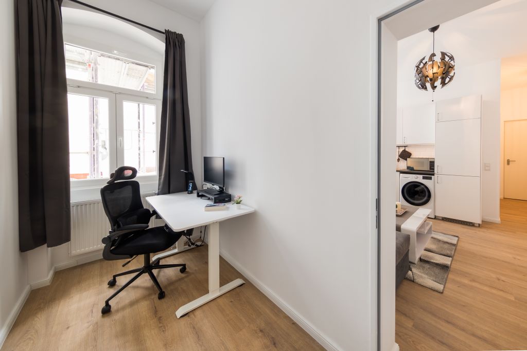 Miete 1 Zimmer Wohnung Berlin | Ganze Wohnung | Berlin | Apartment 1-Schlafzimmer + Arbeitszimmer + Küche | Berlin Gesundbrunnen | Hominext