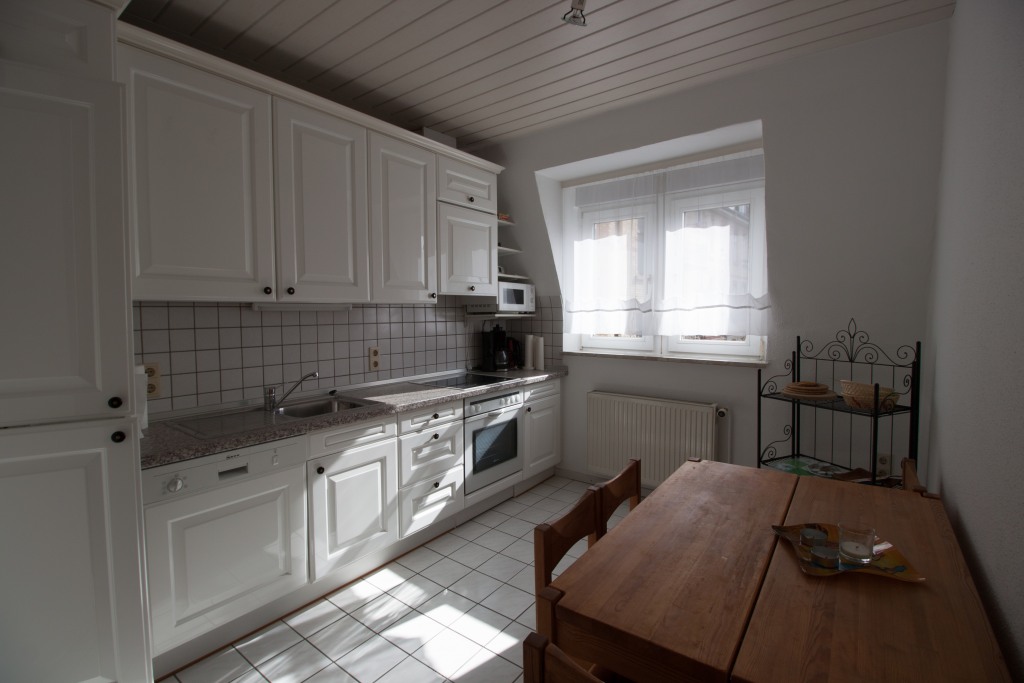 Rent 1 room apartment Heidelberg | Entire place | Heidelberg | Ruhiges und modernes Apartment in sonniger City-Lage mit idyllischem Blick | Hominext