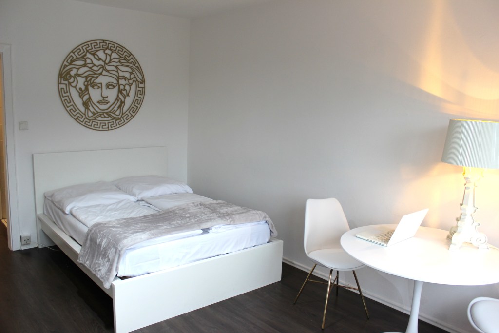 Miete 1 Zimmer Wohnung Köln | Ganze Wohnung | Köln | Tolles Luxusapartement mit Designmöbel in der Kölner Innenstadt | Hominext