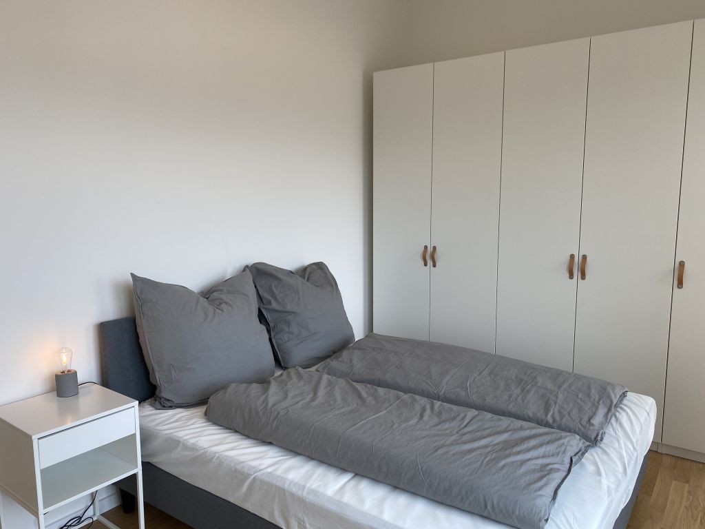 Rent 2 rooms apartment Berlin | Entire place | Berlin | Neues Dachgeschoss mit zwei Terassen in Neukölln | Hominext