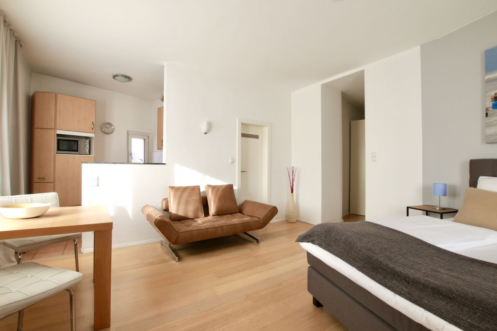 Rent 1 room apartment Köln | Entire place | Köln | Gemütliche Wohnung am Friesenplatz | Hominext