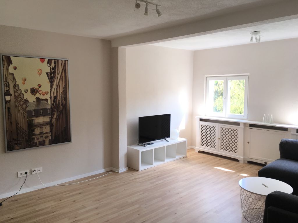 Miete 2 Zimmer Wohnung Nürnberg | Ganze Wohnung | Nürnberg | Großzügiges helles 3-Zimmer-Dach -Apartment | Hominext