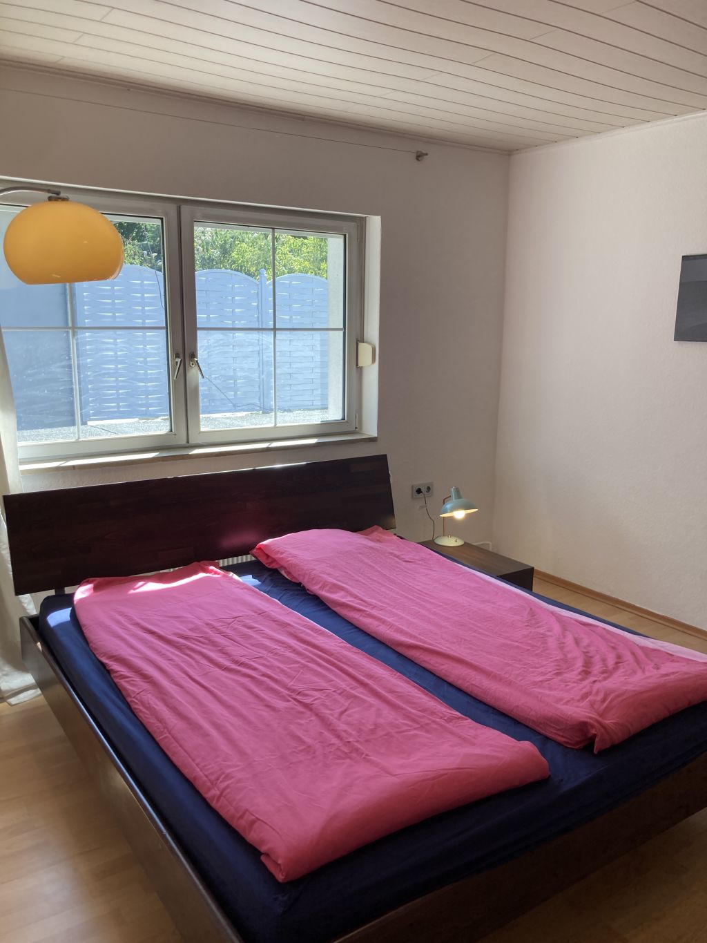 Rent 3 rooms apartment Berlin | Entire place | Berlin | Großzügige Doppelhaushälfte mit privatem Garten in Berlin Pankow - Niederschönhausen | Hominext