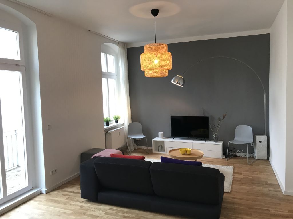 Rent 1 room apartment Berlin | Entire place | Berlin | Moderne, helle und ruhige 2 Zimmer Businesswohnung mit Balkon im denkmalgeschützen Altbau im grünen Pankow | Hominext