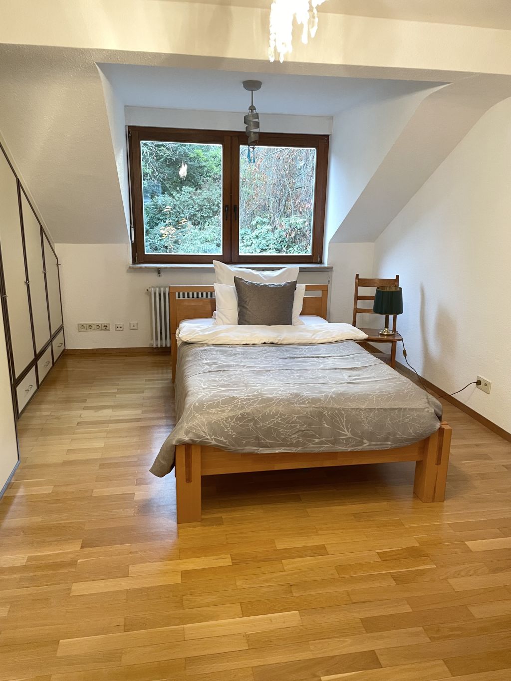 Rent 2 rooms apartment Baden-Baden | Entire place | Baden-Baden | Klassische 3 Zi Wohnung mit Dachterrasse in Bestlage | Hominext