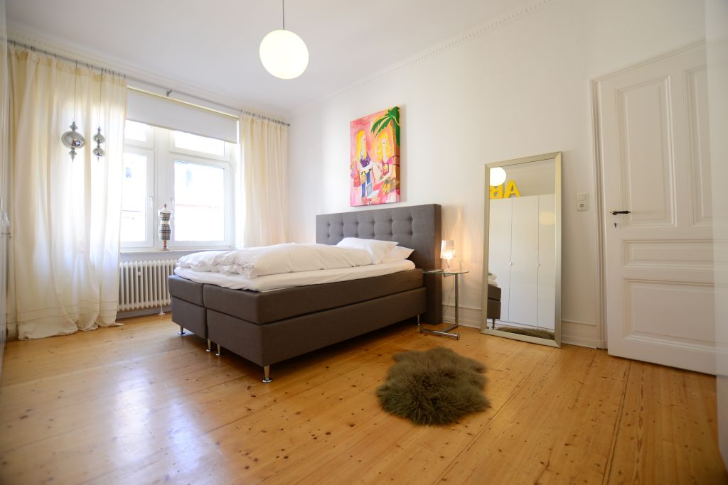 Rent 2 rooms apartment Frankfurt am Main | Entire place | Frankfurt am Main | Design-Studio | Hominext