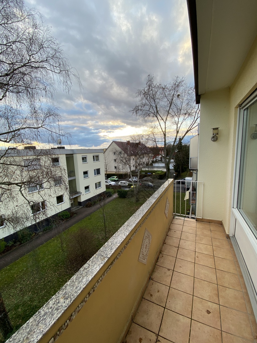 Rent 1 room apartment Wiesbaden | Entire place | Wiesbaden | Möblierte 1-Zimmerwohnung mit separater Küche, hochwertig ausgestattet mit Balkon, Eiesbaden-Bierstadt | Hominext