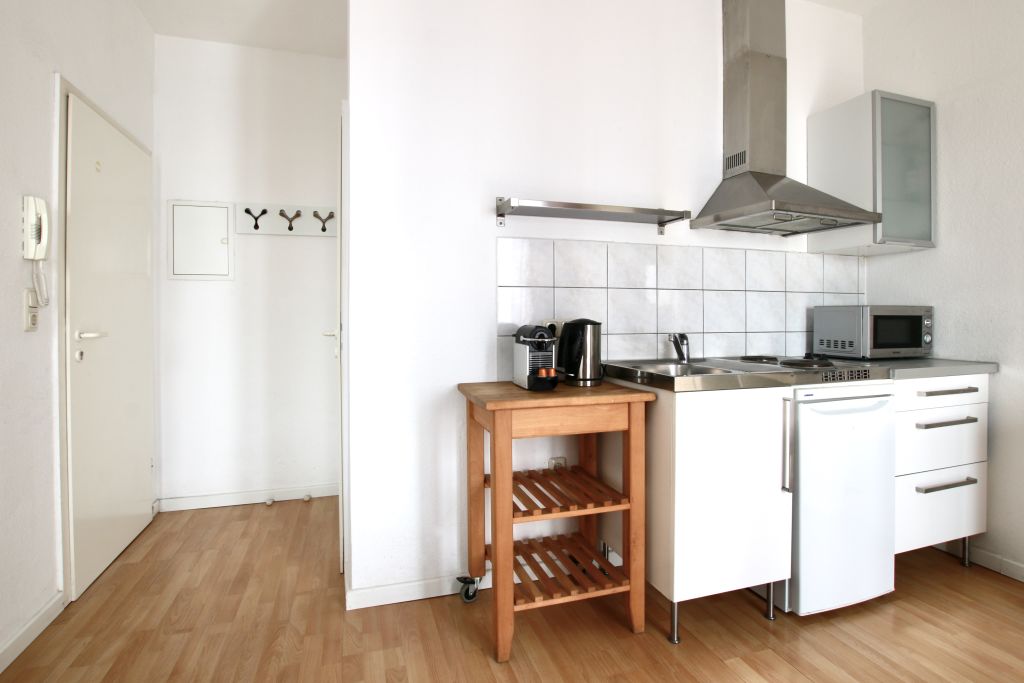 Miete 1 Zimmer Wohnung Köln | Ganze Wohnung | Köln | Schickes Apartment mit Balkon am Friesenplatz | Hominext