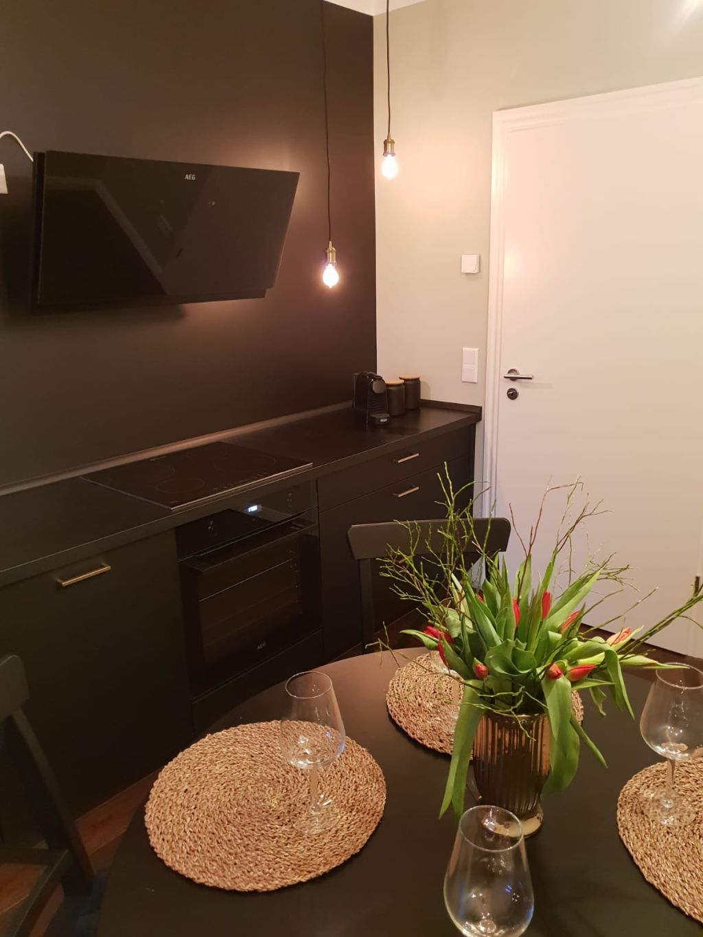 Rent 2 rooms apartment Düsseldorf | Entire place | Düsseldorf | Traum in Grün in zentraler Lage in Düsseldorf | Hominext