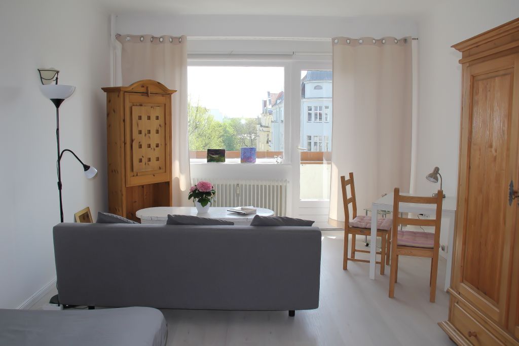 Miete 1 Zimmer Wohnung Berlin | Ganze Wohnung | Berlin | Helles, schönes Apartment mit Balkon in zentraler Lage | Hominext