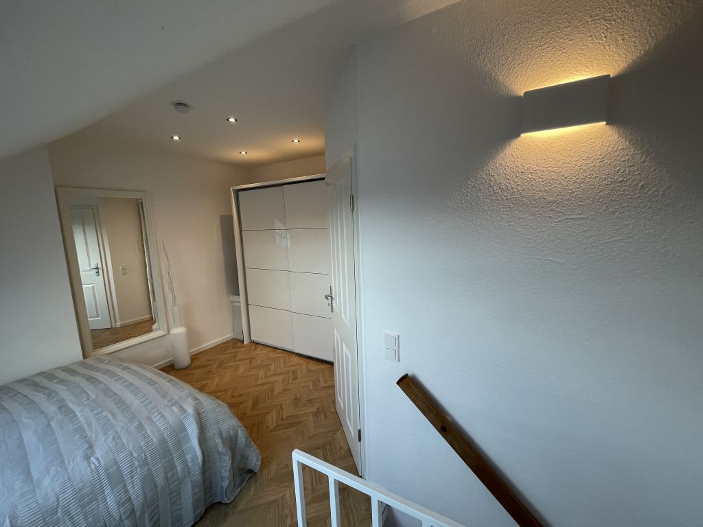 Rent 1 room apartment Rösrath | Entire place | Rösrath | Stilvolle Maisonette Wohnung in der Nähe vom Flughafen Köln | Hominext