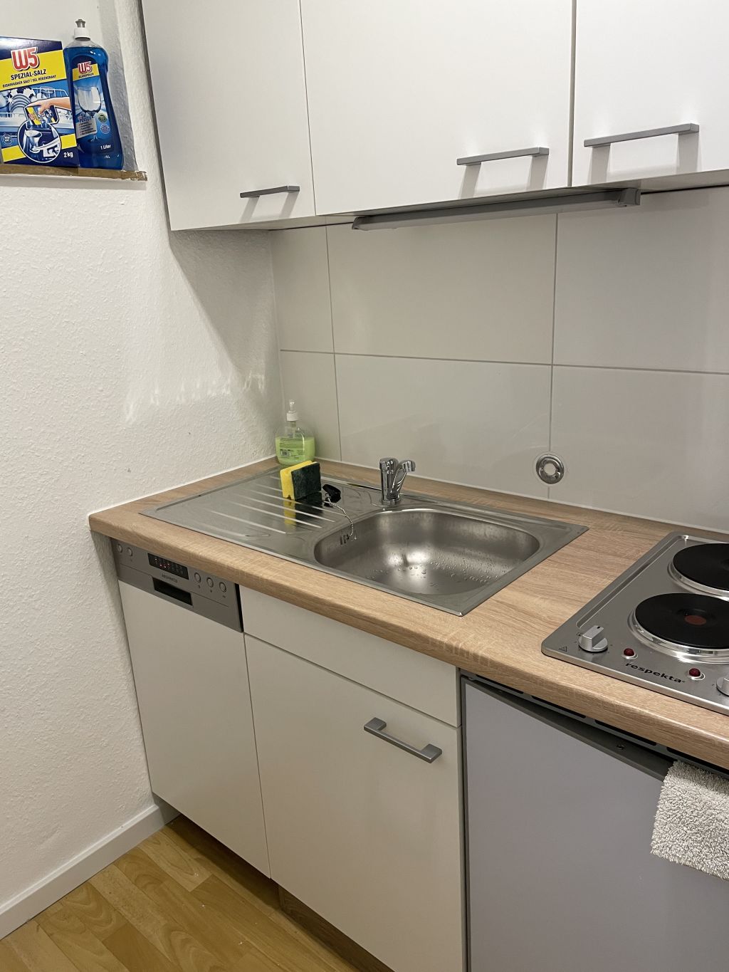 Miete 1 Zimmer Wohnung Leverkusen | Ganze Wohnung | Leverkusen | Fernblick Inklusive | Hominext