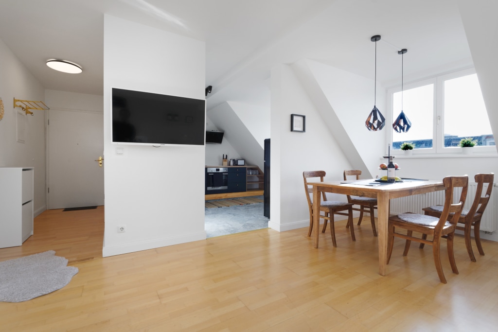 Miete 2 Zimmer Wohnung Berlin | Ganze Wohnung | Berlin | Bestlage im schönen Winskiez: Helle Dachgeschoss-Maisonnette Wohnung mit viel Platz und Licht | Hominext