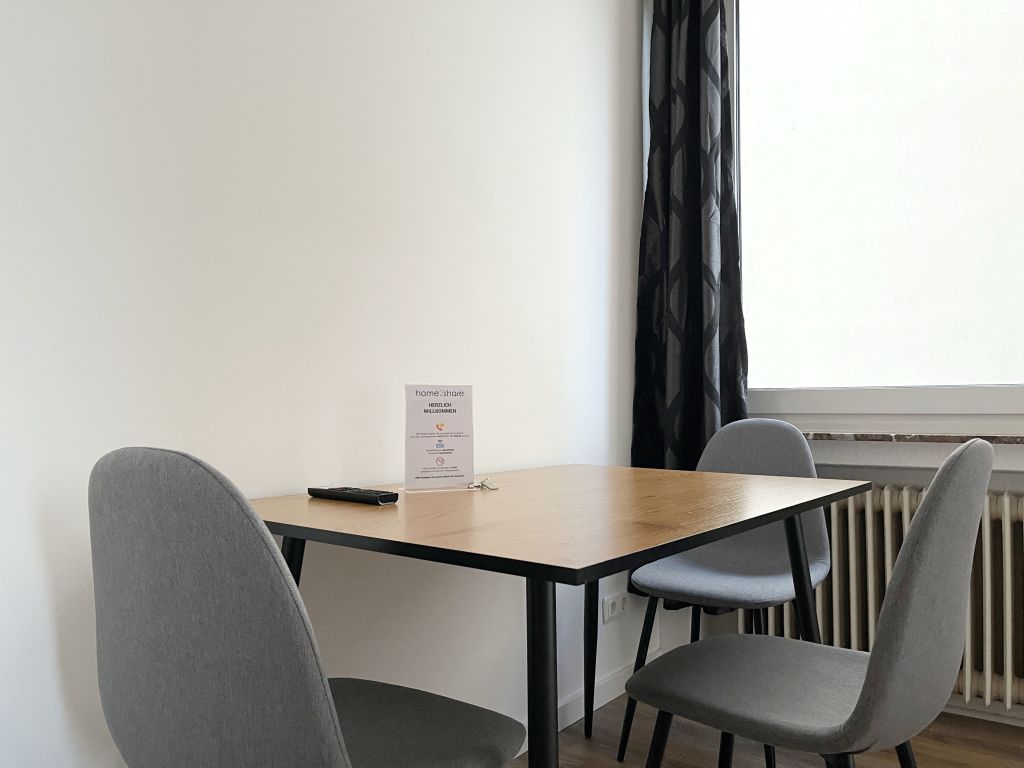 Miete 3 Zimmer Wohnung Osnabrück | Ganze Wohnung | Osnabrück | 6-Bett-Apartment für Monteur | Küche | Hominext