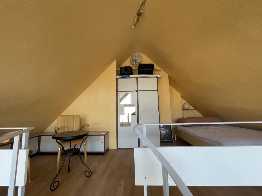 Miete 1 Zimmer Wohnung Köln | Ganze Wohnung | Köln | Dachgeschoss-Studio in der City von Köln | Hominext