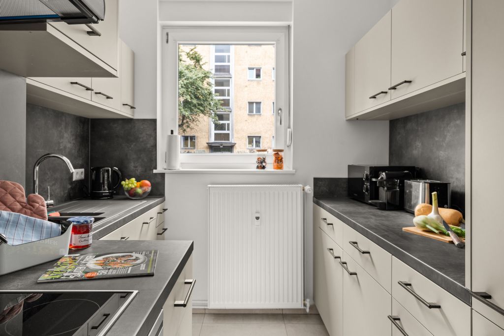 Rent 1 room apartment Berlin | Entire place | Berlin | Durchdacht gestaltete moderne Wohnung mit einem Schlafzimmer, Wohnzimmer und Arbeitsbereich in Neukölln | Hominext