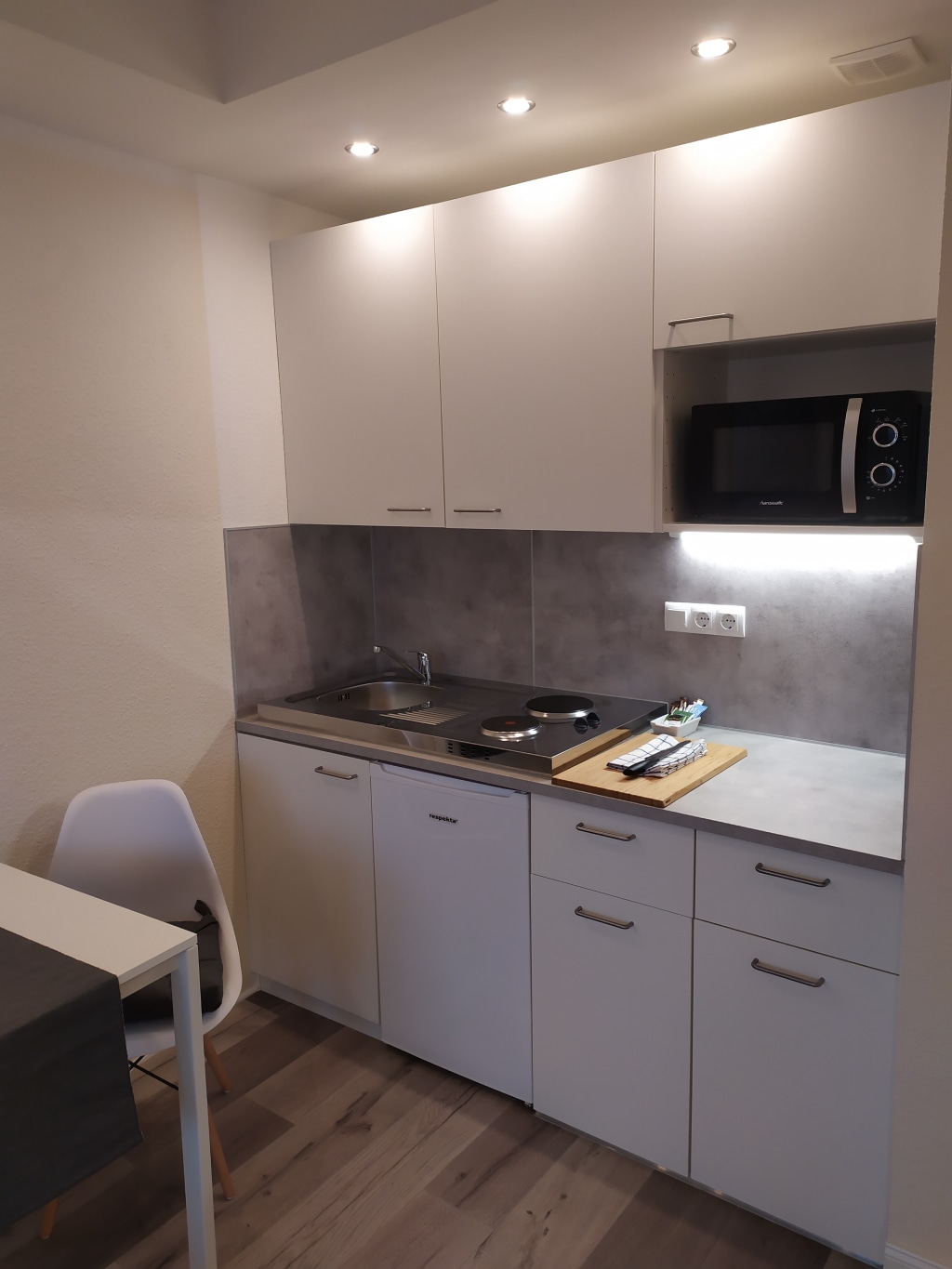 Miete 1 Zimmer Wohnung Düsseldorf | Ganze Wohnung | Düsseldorf | Frisch renoviertes Apartment in Düsseldorf | Hominext