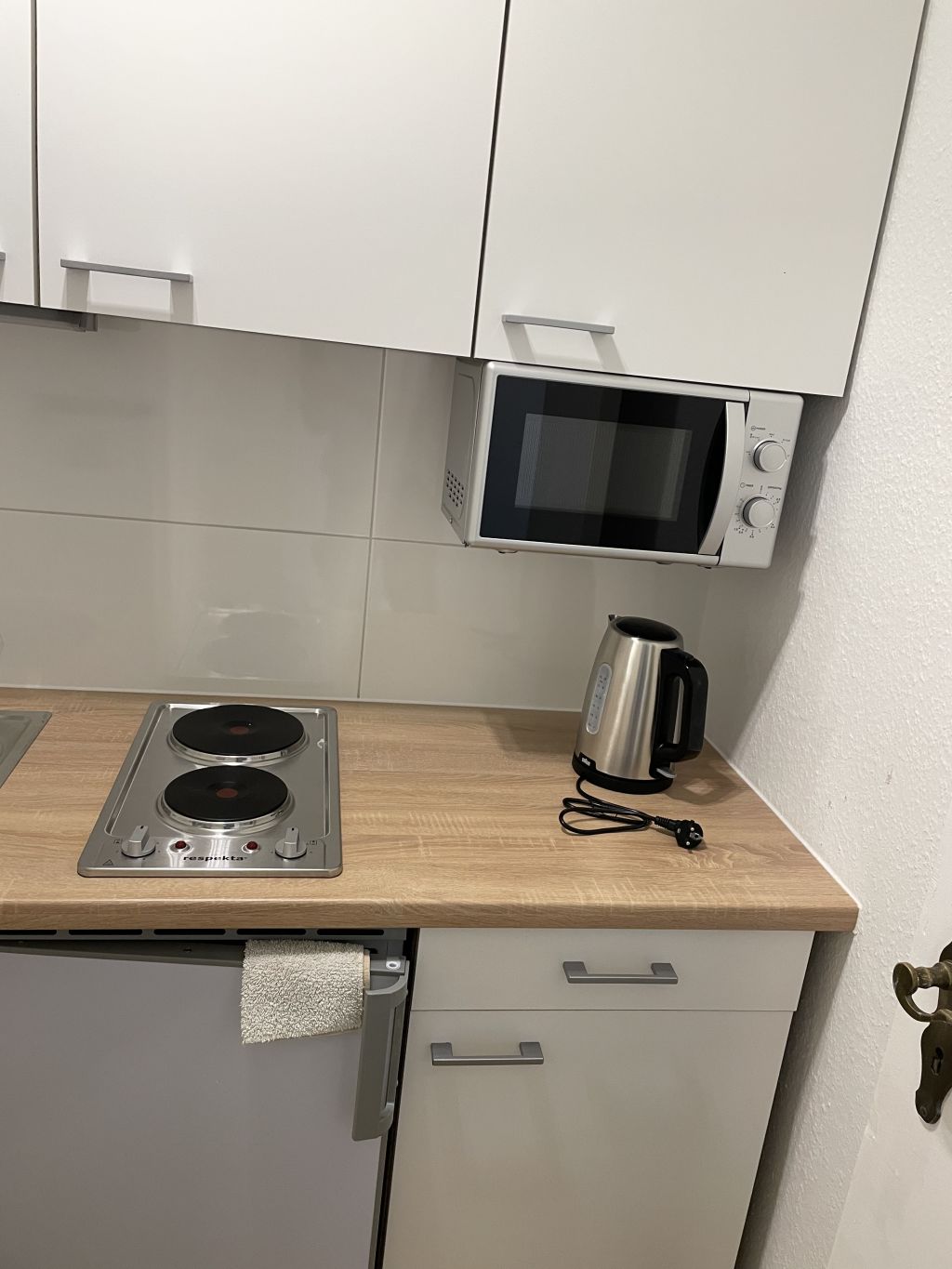 Miete 1 Zimmer Wohnung Leverkusen | Ganze Wohnung | Leverkusen | Fernblick Inklusive | Hominext