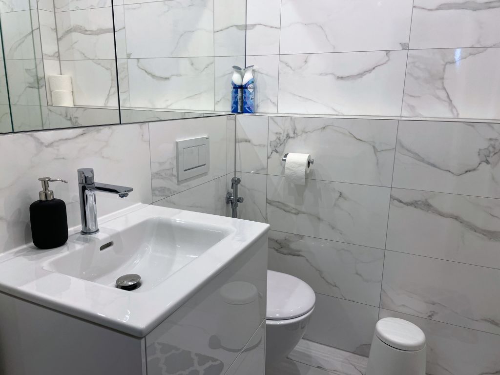 Rent 2 rooms apartment Berlin | Entire place | Berlin | 124 | Moderne 3-Zimmer-Wohnung in bester Mitte-Lage mit Blick ins Grüne | Hominext