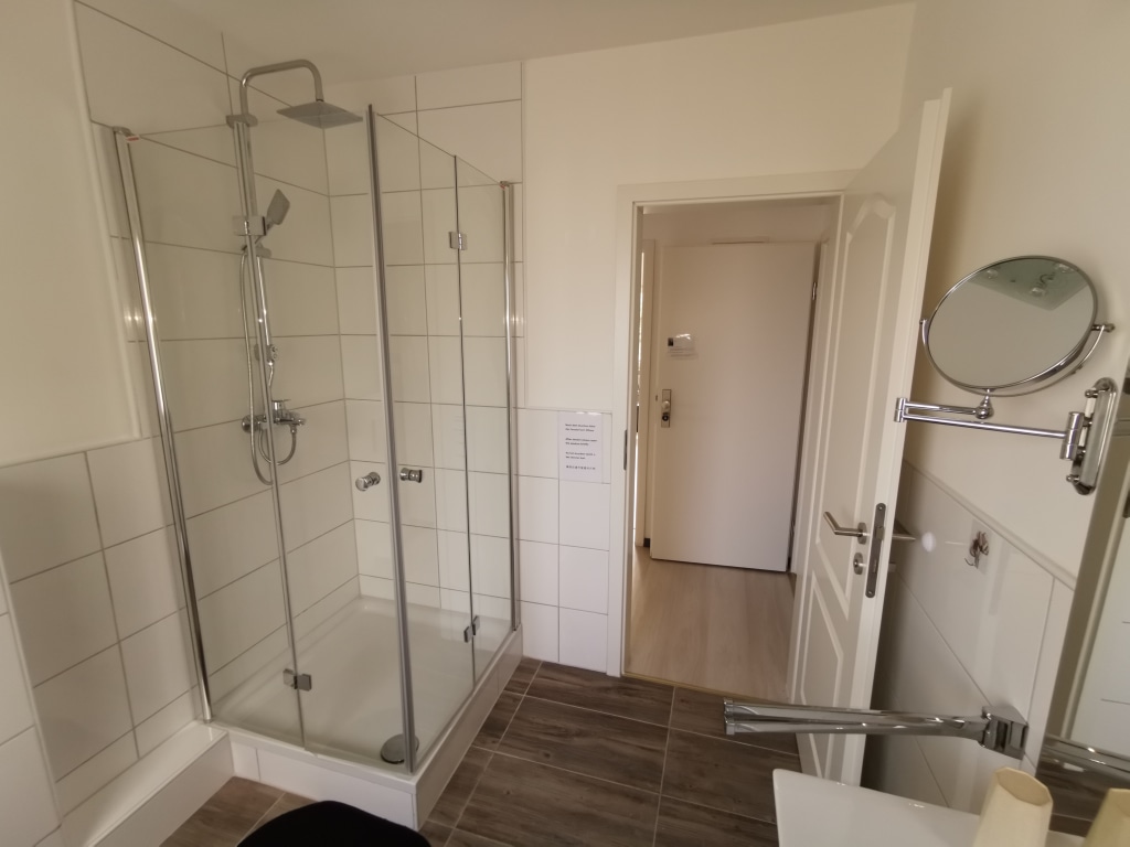 Rent 2 rooms apartment Köln | Entire place | Köln | 3-Zimmer Wohnung in der Nähe vom Flughafen | Hominext