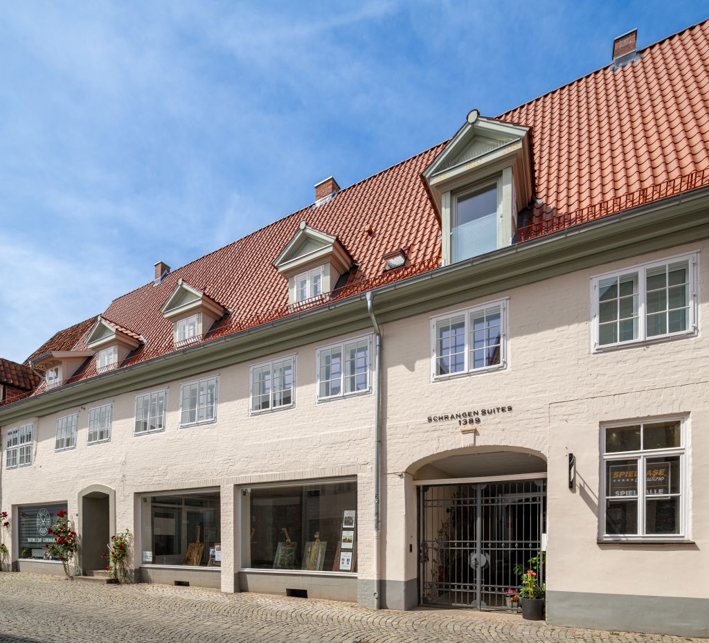 Rent 1 room apartment Lüneburg | Entire place | Lüneburg | Schöne sanierte Wohnung in einem denkmalgeschützten Gebäude aus 1389  in der Altstadt | Hominext