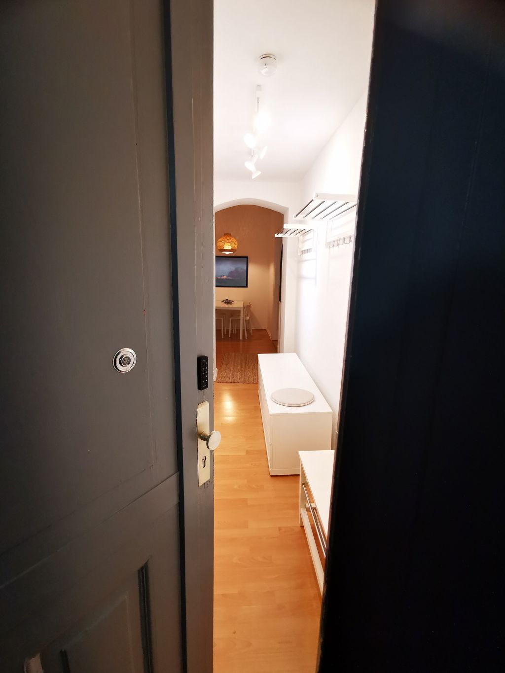 Miete 2 Zimmer Wohnung Berlin | Ganze Wohnung | Berlin | Hausburg 2.OG li Balkon | Hominext