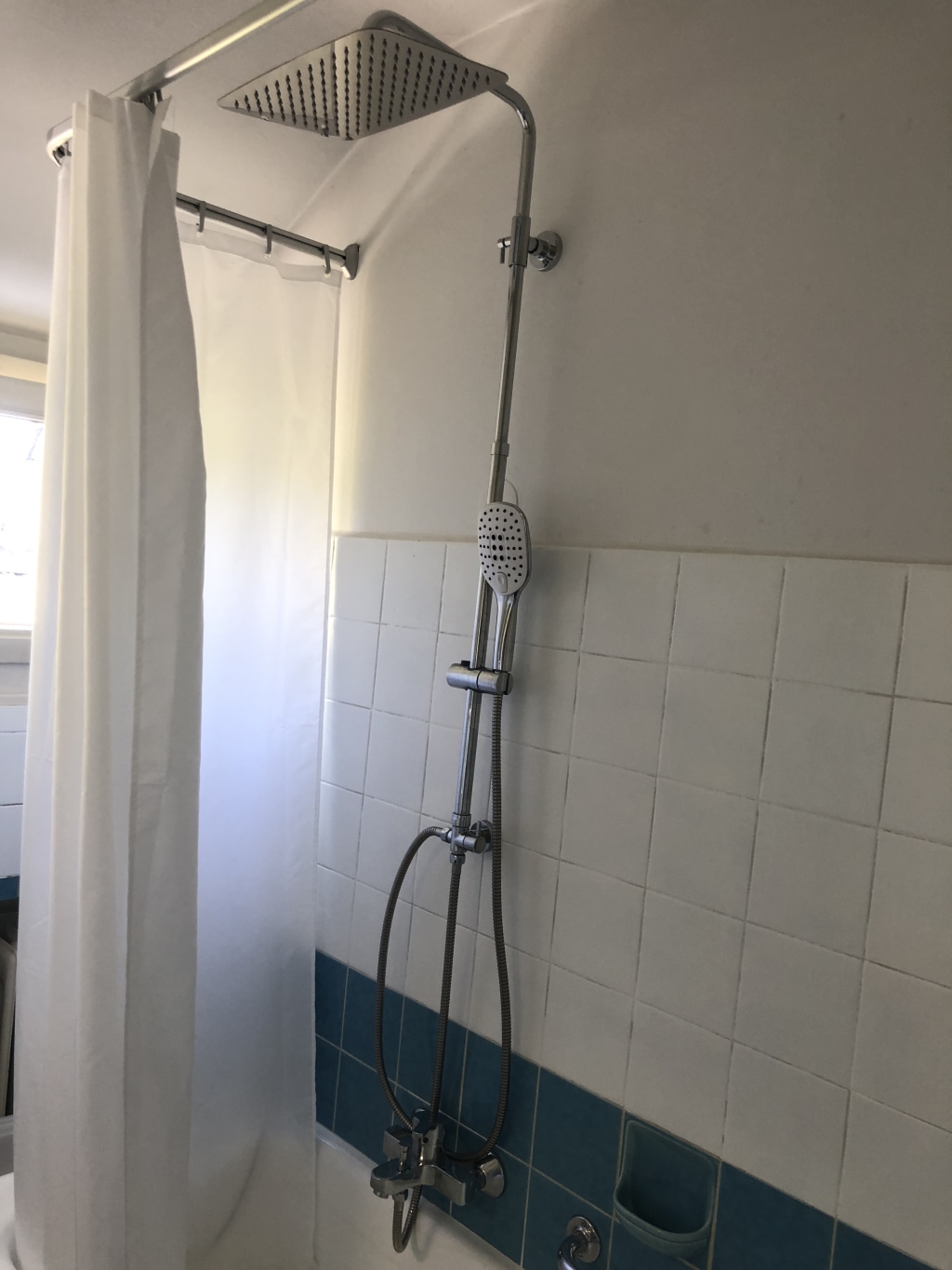 Rent 2 rooms apartment Köln | Entire place | Köln | Geräumige Haushälfte mit riesigem Garten im grünen Köln-Brück, Gute Anbindung an Flughafen, Messe und Innenstadt | Hominext