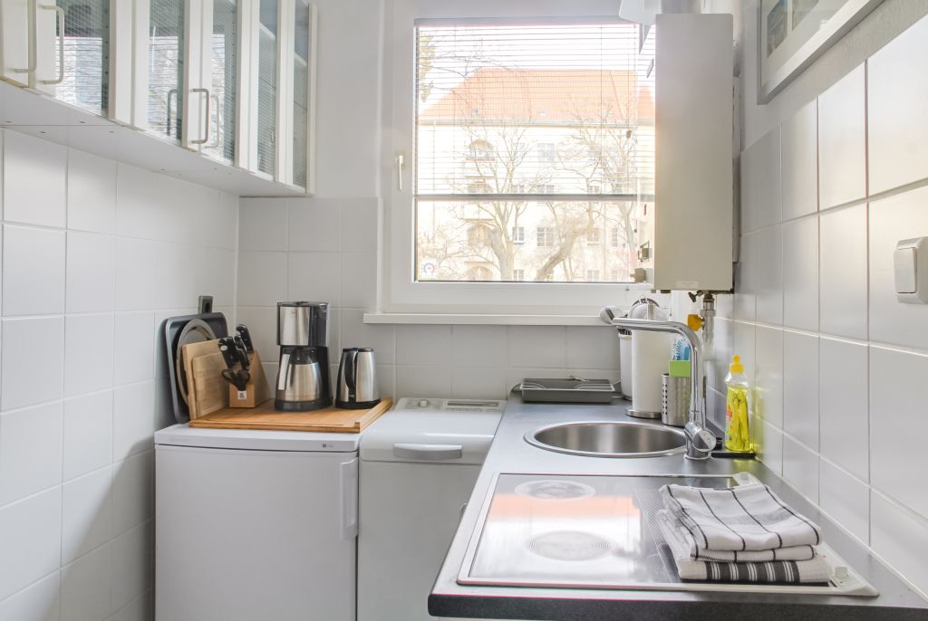 Miete 1 Zimmer Wohnung Berlin | Ganze Wohnung | Berlin | Gemütliches großes 1-Zimmer Apartment (45 qm) mit Balkon in ruhiger grüner Allee-Lage | Hominext