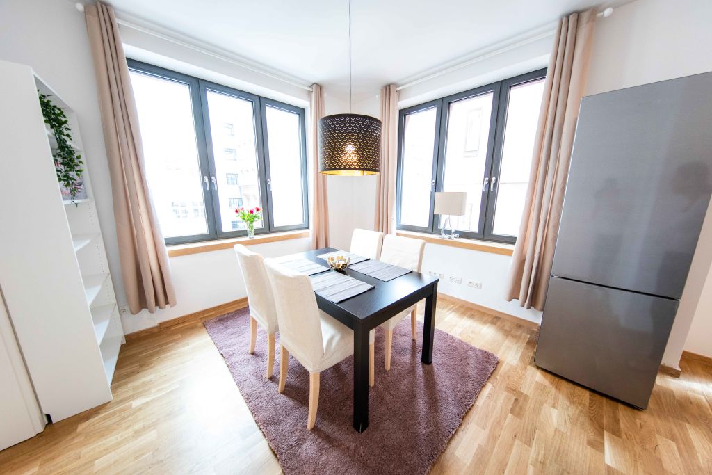 Rent 5 rooms apartment Frankfurt am Main | Studio | Frankfurt am Main | Gemütliches Zimmer in Co-Living-Apartment in Frankfurt | Hominext